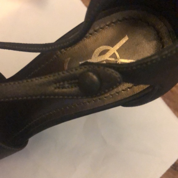 YSL stiletto Bronze open toe cross strap platform heel. Sexy metallic black gold - Picture 5 of 9